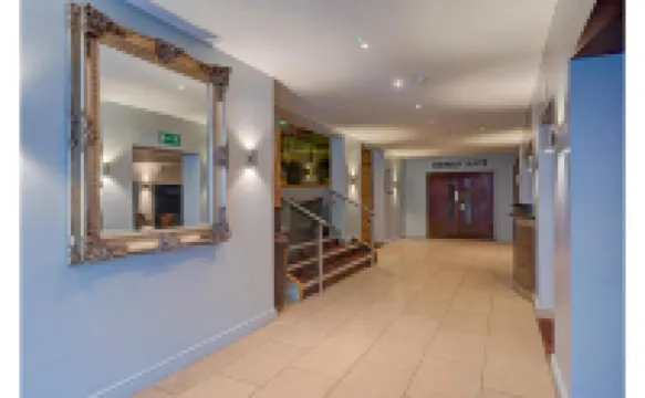 Manchester Airport Stanley Hotel by Belvilla