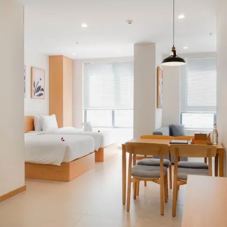 Bcons City Hotel Отели рядом с достопримечательностью «Гипермаркет Vincom Plaza Thu Duc»