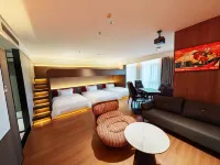Yue Ta H E-sports Hotel (Hami)