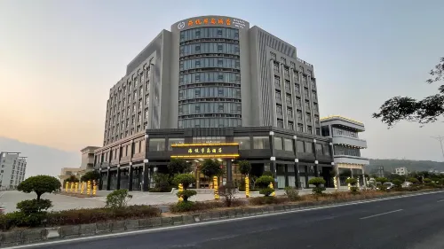 Hadara Peninsula Hotel - 4-Star