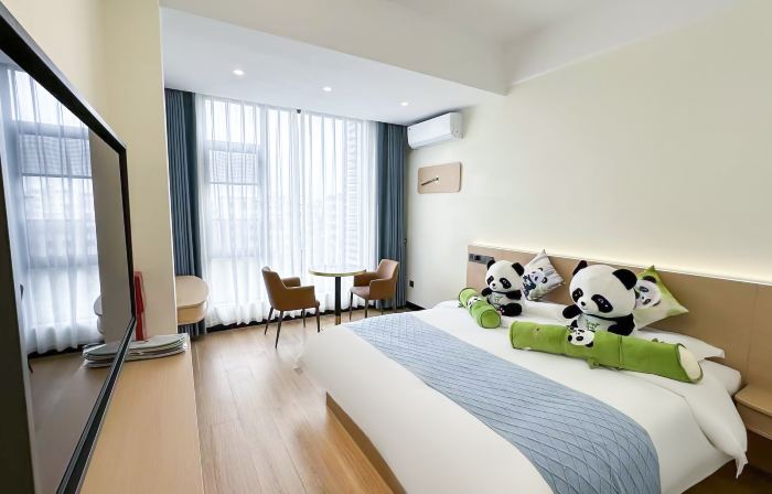 Riverside Bay Hotel