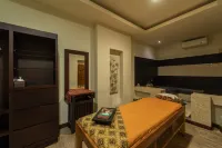 I Hotel Batam - スパ