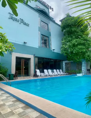 Thapae Place Hotel - Pools