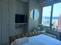 Exquisite Condo Unit in Eastwood 1.5 BR, 5 Beds - pet friendly