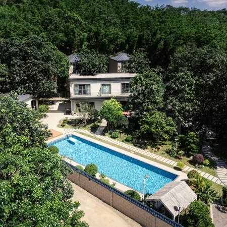 Youjia Xiaoyuan Homestay Отели рядом с достопримечательностью «Guangzhou Flying Over the Jungle Adventure Park»