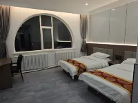 Erenhot Ronghao Collection Hotel (Eren Station) - 주차장