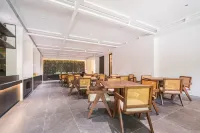 Ganzhou Lairuide Rui Hotel (Zhanggong District Ganzhou Railway Station Branch) - 3-Star