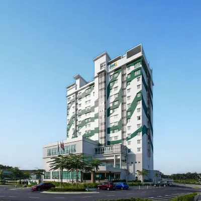 迪沙魯Fives酒店 鄰近迪沙魯海灘（Desaru Beach）的酒店