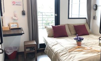 Feel Good Hostel bk