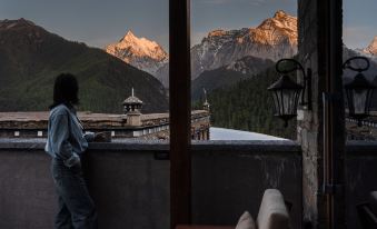 Daocheng Yading AZARA Nomad Black Highland Barley Hotel