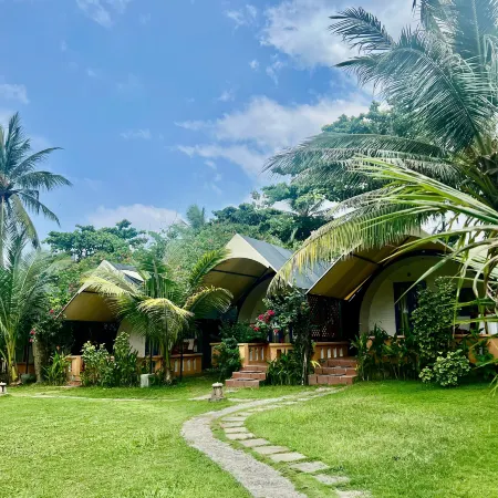 Vida Loca Sunset Beach Resort