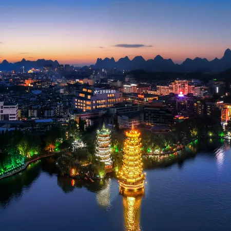 Homeinn Selectde Hotel (Guilin Two Rivers and Four Lakes，Elephant Trunk Hill Scenic Area