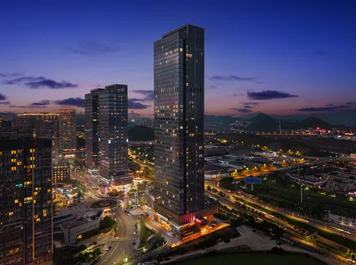 Guiyang North Railway Station West Square Madison Hotel