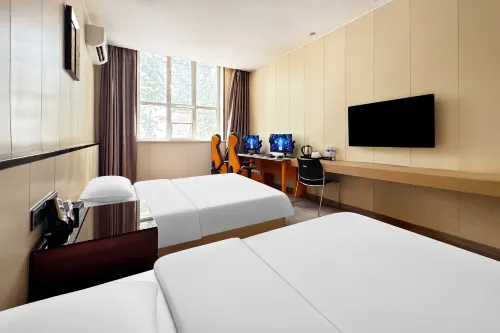 Yaxin E-Sports Hotel (Luohe Taihangshan Road)