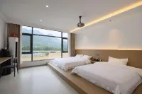靜聽山雨·Mountain Rain親子度假美宿（寶泉旅遊度假區店） - 停車場