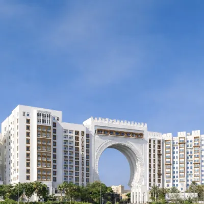 Oaks Ibn Battuta Gate Dubai Отели рядом с достопримечательностью «Станция метро Danube»