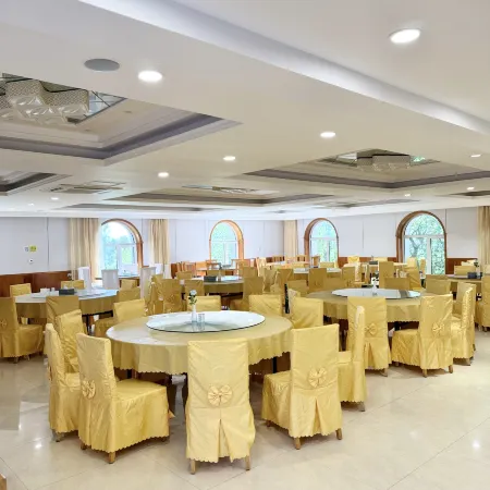 Xicheng Business Hotel