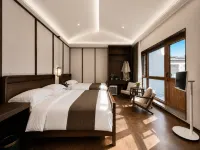 Chenyu · Neo-Song · North Wall - 발코니