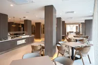 Ramada by Wyndham Duzce - バー