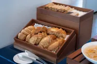 Ergun Right Bank Mountain House Hotel (Ergun Wetland Scenic Area) - breakfast