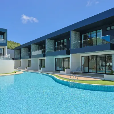 Elite Suites Villas Maikhao Phuket Hotels in der Nähe von Soi Dog Foundation