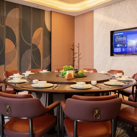 Shengtang Yueting Light Luxury Hotel