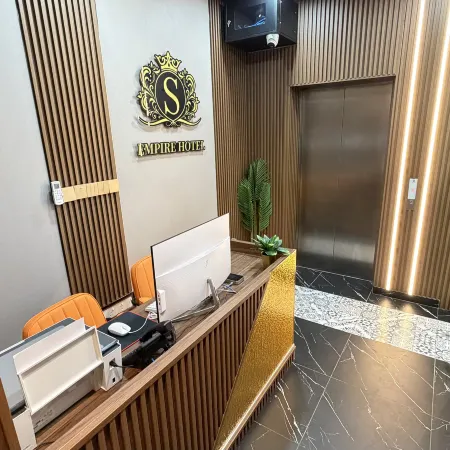 S Empire Hotel
