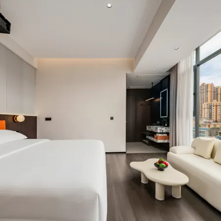 Yaxin Zhixuan Hotel (Wenshan Qihua Plaza)