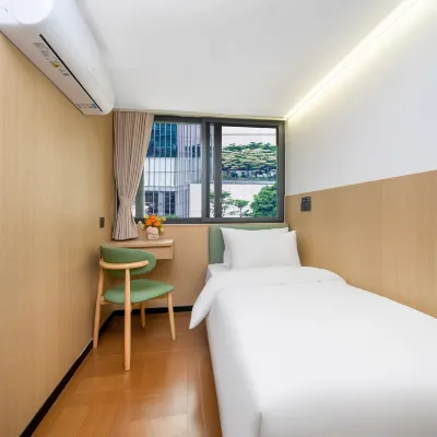 Lychee Red · All-Female Single Room Boutique Hotels near تيانهه
