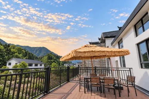 Riverside Minyuan · Serenity Xishanju Mountain Lodge (Guniujiang Scenic Area) - balcony