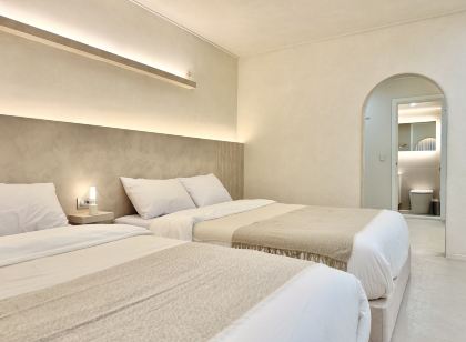 NEW OPEN! The stayest hongdae.  6R 10Bed 3.5bath
