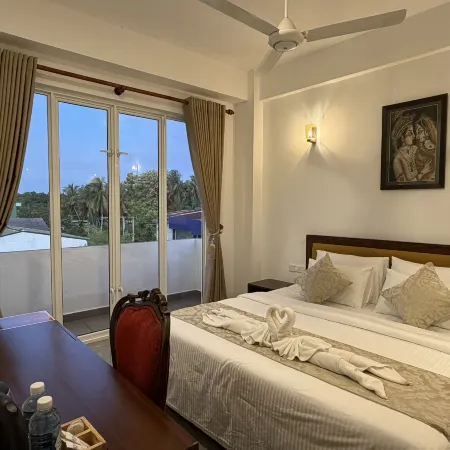 Solar Airport Hotel
