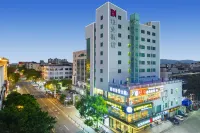 Borrman Hotel (Wanning City Government Railway Station) Các khách sạn gần Dongshan Ridge
