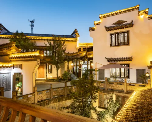 Floral Lux Hotel · Shexian Ji Rong Shan Guan Culture Theme Hotel Hotels in She County