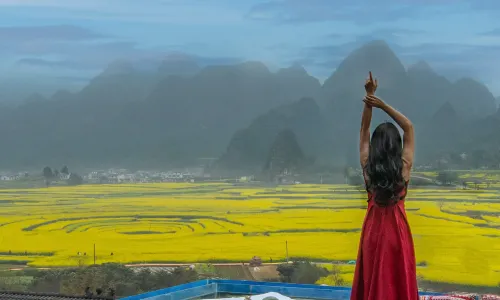 Xingyi Wanfenglin Yuejingwan Hotel