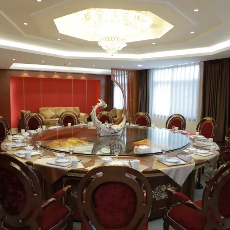 Lanfeng Hotel