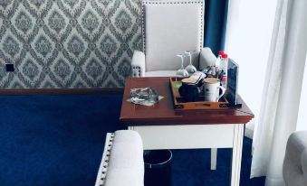 Glad Reach Holiday Inn