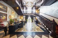 PortAventura Lucy's Mansion - Includes unlimited access & Express to PortAventura & Ferrari Land Hotel a Vila-seca