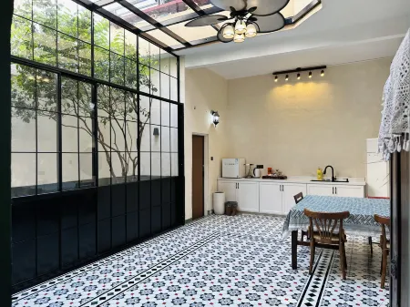 Old Street Homestay Отели рядом с достопримечательностью «Shunde District Committee Party School»