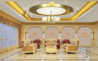 Vienna Hotel (Zhuji Xishi Hometown Wanda) - Parkplatz