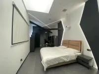 Rensheng Haihai E-Sports Hotel