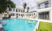 Wanning Moye Homestay (Riyuewan Surfing Store)