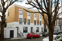 Viridian Apartments in Hammersmith Serviced Apartments - Southerton Mews 해로 레크리에이션 그라운드 주변 호텔