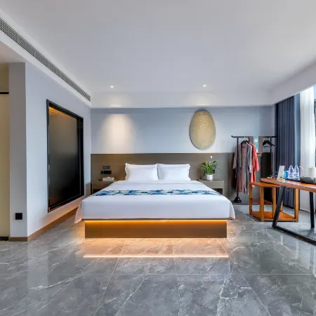 Yinmo Hotel (Zigong Ziliujing Old Street Light Park)