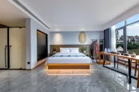 Yinmo Hotel (Zigong Ziliujing Old Street Light Park)