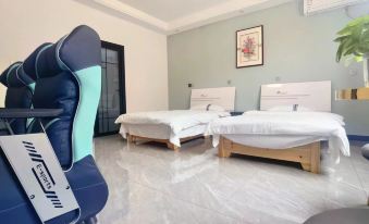 Runze E-Sports Hotel (Yuncheng Central Bus Station)