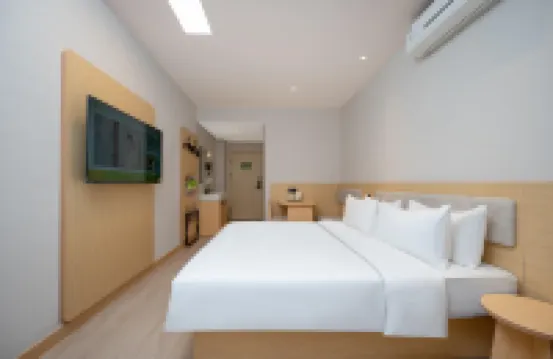 Hi Inn (Yancheng Jianjundong Road Normal College Hotel) Hotels near New Fourth Army Memorial Hall