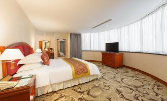 Urumqi People's Square Xinda Hyde Hotel (CCmall Times Square)