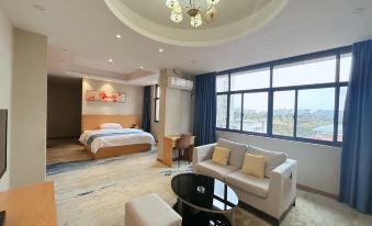 Yazhi Jixiang Hotel