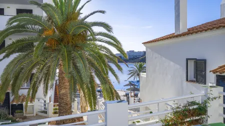 White Sands Beach Club Resorts Отели в г. Son Parc